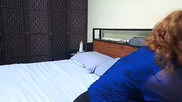 AussieKittyPurr on StripChat 