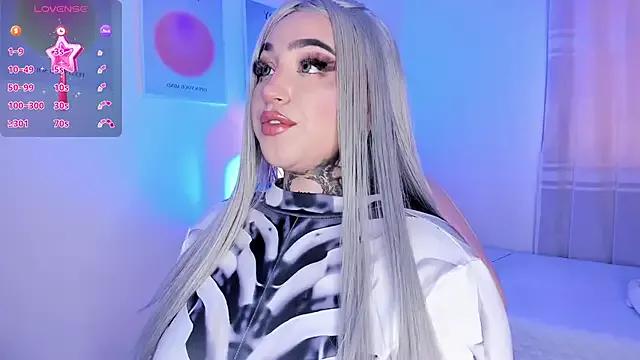 bella-green on StripChat 