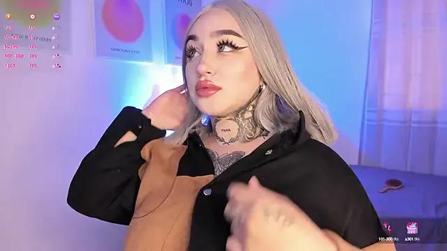 bella-green on StripChat 