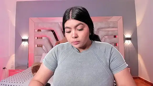 Freechat BellaBoobs_ on StripChat