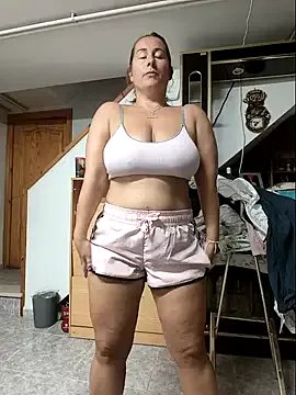 Freechat bichota85 on StripChat