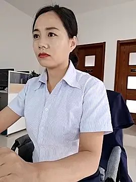 Freechat bingxin- on StripChat