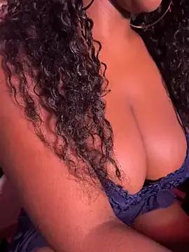 StripChat Blaackcat is Freechat Blaackcat — Zoom pussy + Control last tip