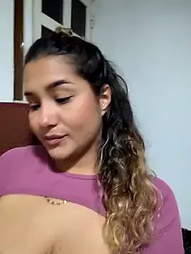 BrendaGirs on StripChat