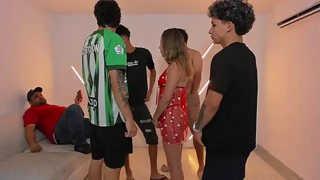 Freechat brutal_sex_room2k on StripChat