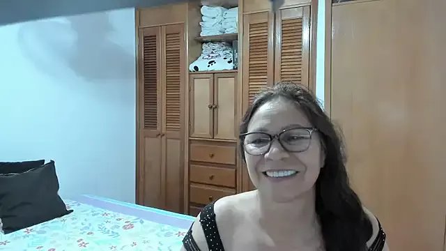 Freechat Carlaa-69 on StripChat