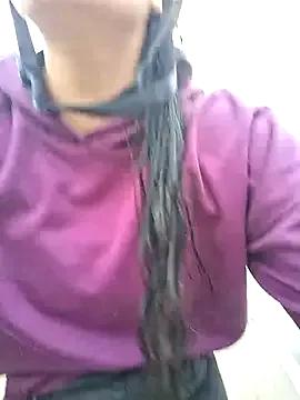 CAROLINE__07 on StripChat