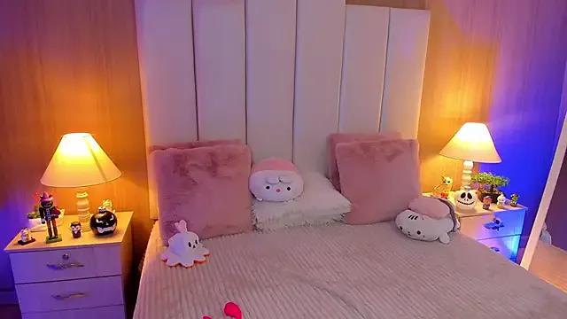 StripChat CaseyPiierce is Freechat CaseyPiierce — Suck torso and riding hot