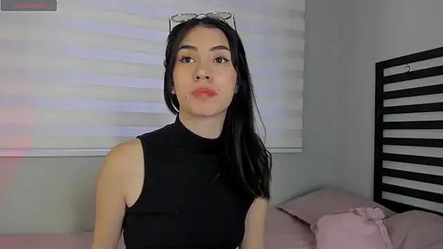 Catyloves on StripChat