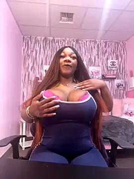 Freechat CharismaaBanx on StripChat