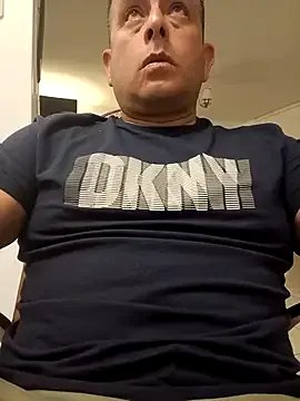 chicoguapo8 — Take off t-shirt