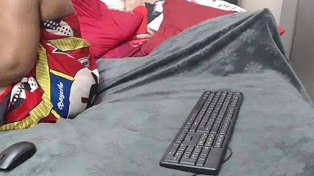 StripChat CurveyChocClitX5 is Freechat CurveyChocClitX5 — BE MY KING