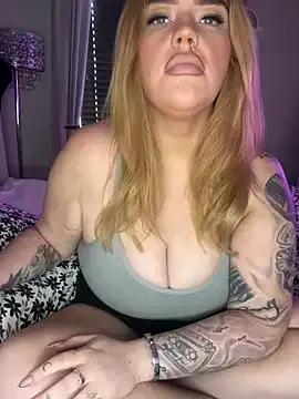 CurvyGirlMyla's avatar