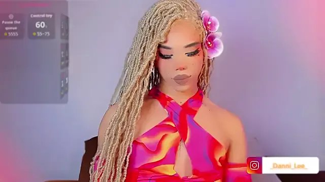Freechat DanniLee_ on StripChat