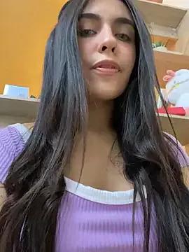 DaphneUwu on StripChat