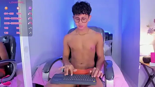 Freechat Dawn16_ on StripChat