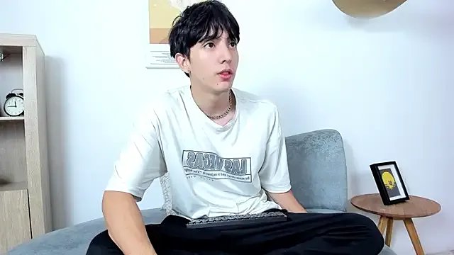 Freechat dear_jeycot on StripChat