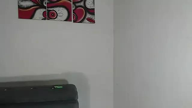 Freechat deborahotts on StripChat