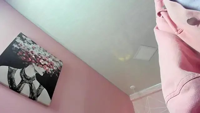 dolly_zoe on StripChat 