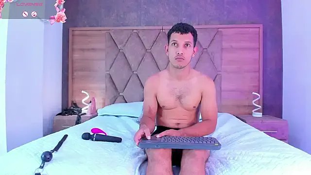 Private EimyAndMaxi on StripChat