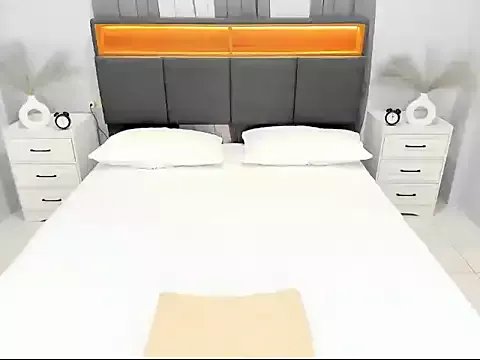 Freechat EllaCalifa on StripChat