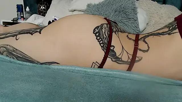 Emma_Foxi on StripChat 