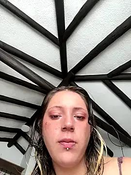 Enyeld_ruru on StripChat 