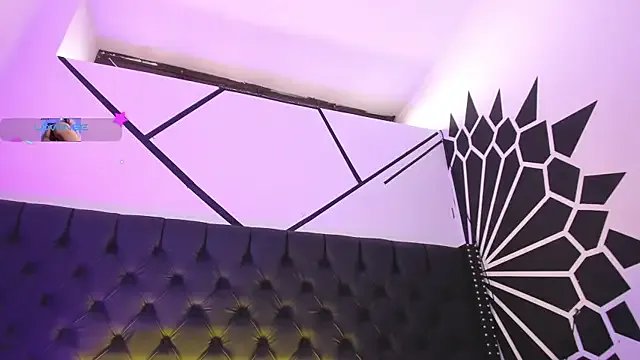 Freechat EthaanCox on StripChat