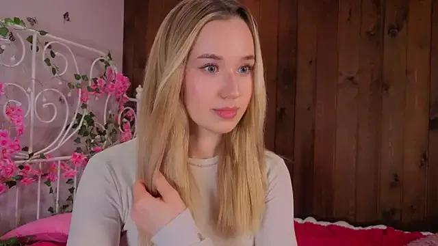 Freechat EveMcclearen on StripChat