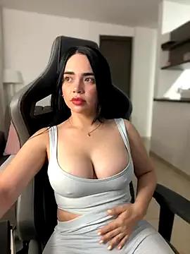 GeorginaJones on StripChat