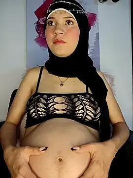 hanaa_18 on StripChat 
