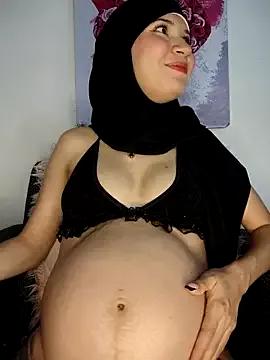 hanaa_18 on StripChat 