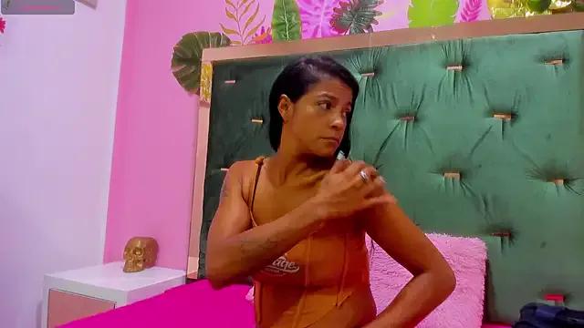 Hellen__4master on StripChat 