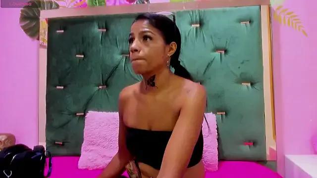 Hellen__4master on StripChat 