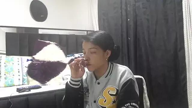 Hellen__4master on StripChat 