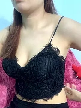 Freechat Hoanami on StripChat