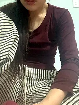 Freechat Hoanami on StripChat