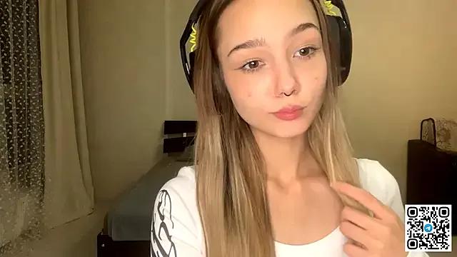 Freechat HoaPatton on StripChat