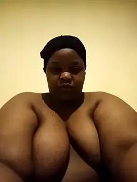 Hornychubbybitch on StripChat