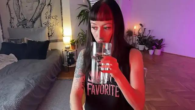 inked-vvitch on StripChat