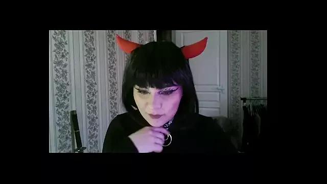 Freechat IntrigueYourDay on StripChat