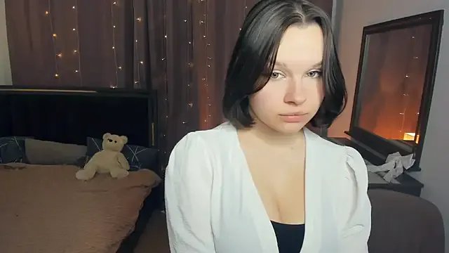 Freechat IrmgardBuzard on StripChat