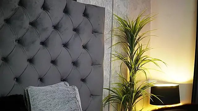 Freechat JadeHasy on StripChat