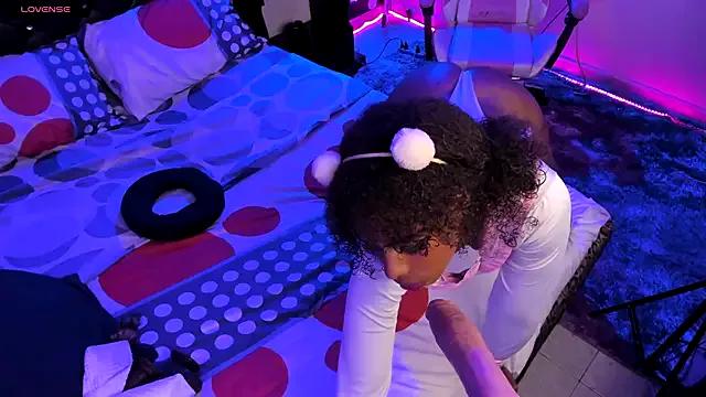 Freechat kary_bunny3 on StripChat