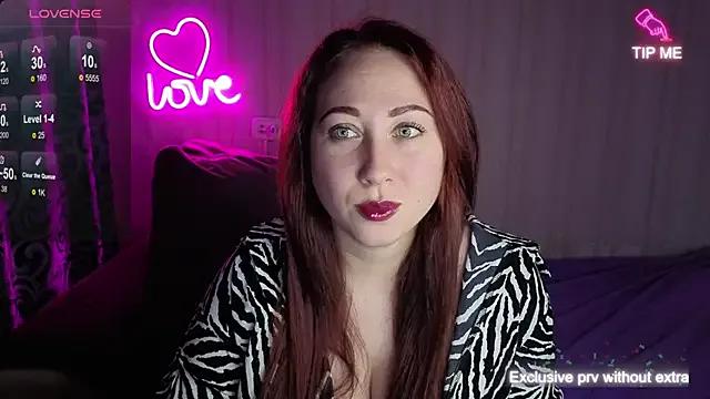 Freechat KellyCrystall on StripChat