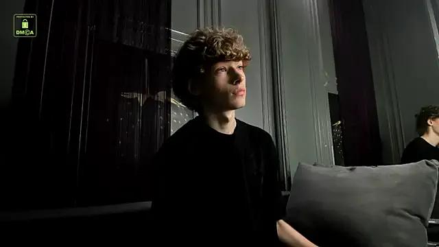 Freechat Kevin_Garsia on StripChat