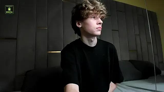 Freechat Kevin_Garsia on StripChat