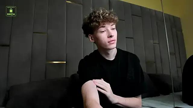 Freechat Kevin_Garsia on StripChat