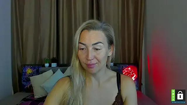 StripChat Kiss_julli88I is Freechat Kiss_julli88I — Wear a swimsuit