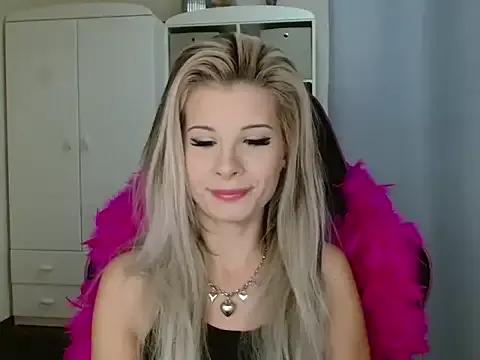 Private KristineGlow on StripChat